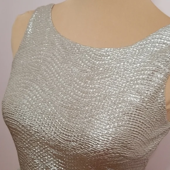 Gold metallic dress, size S - Picture 9 of 16